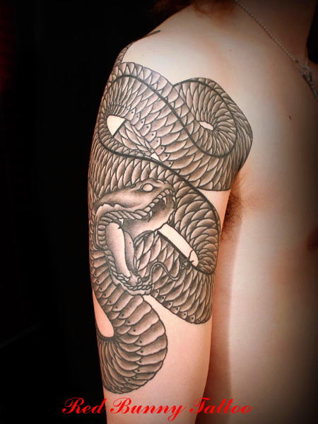 刺青 タトゥー 蛇